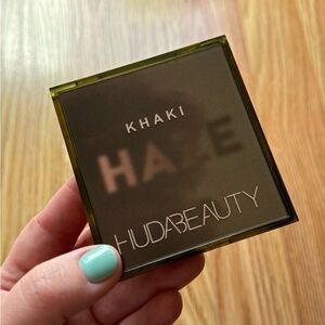 Huda Beauty - Haze Obsessions - Khaki Eyeshadow Palette